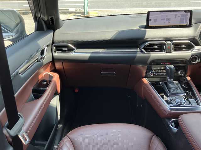 マツダ ＣＸ－８ XD エクスクルーシブモード 宮城県 2021(令3)年 3.8万km プラチナクォーツメタリック BOSEサウンド/ハンズフリーパワーバックドア/ターボ/ルーフレール/♪i-ACTIVSENSE/ ・スマートシティブレーキサポート(SCBS)/ ・車線逸脱警報システム/ ・レーンキープアシストシステム(LAS)/ ・ブラインドスポットモニタリング(BSM)/ ・ハイビームコントロールシステム(HBC)/ ・マツダレーダークルーズコントロール(MRCC)/♪マツダコネクト10.25インチセンターディスプレイ/ ・フルセグ・USB/ ・Bluetoothオーディオ/♪360度ビューモニター/♪フリップダウンモニター(DVD再生機能付き）/♪ヘッドアップディスプレイ/♪茶革シート/♪全席パワーシート(D席メモリ付き)/♪全席シートヒーター/エアシート/♪スマートキー×2/♪プッシュスタート/♪オートブレーキホールド/♪LEDヘッドライト/♪LEDフォグライト/♪オートライト/♪純正19インチAW/♪革巻ステアリング/♪ステアリングヒーター/♪ステアリングスイッチ/♪ドライブレコーダー(前後)/♪コーナーセンサー/♪フロアマット/♪ドアバイザー/♪プライバシーガラス/♪ETC/♪サイド/カーテンエアバック