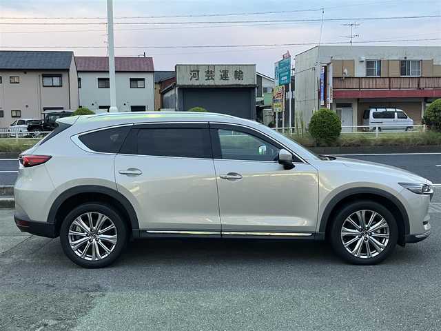 マツダ ＣＸ－８ XD エクスクルーシブモード 宮城県 2021(令3)年 3.8万km プラチナクォーツメタリック BOSEサウンド/ハンズフリーパワーバックドア/ターボ/ルーフレール/♪i-ACTIVSENSE/ ・スマートシティブレーキサポート(SCBS)/ ・車線逸脱警報システム/ ・レーンキープアシストシステム(LAS)/ ・ブラインドスポットモニタリング(BSM)/ ・ハイビームコントロールシステム(HBC)/ ・マツダレーダークルーズコントロール(MRCC)/♪マツダコネクト10.25インチセンターディスプレイ/ ・フルセグ・USB/ ・Bluetoothオーディオ/♪360度ビューモニター/♪フリップダウンモニター(DVD再生機能付き）/♪ヘッドアップディスプレイ/♪茶革シート/♪全席パワーシート(D席メモリ付き)/♪全席シートヒーター/エアシート/♪スマートキー×2/♪プッシュスタート/♪オートブレーキホールド/♪LEDヘッドライト/♪LEDフォグライト/♪オートライト/♪純正19インチAW/♪革巻ステアリング/♪ステアリングヒーター/♪ステアリングスイッチ/♪ドライブレコーダー(前後)/♪コーナーセンサー/♪フロアマット/♪ドアバイザー/♪プライバシーガラス/♪ETC/♪サイド/カーテンエアバック