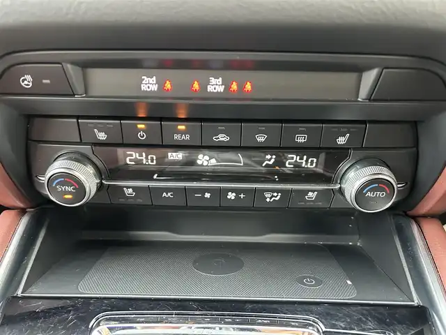 マツダ ＣＸ－８ XD エクスクルーシブモード 宮城県 2021(令3)年 3.8万km プラチナクォーツメタリック BOSEサウンド/ハンズフリーパワーバックドア/ターボ/ルーフレール/♪i-ACTIVSENSE/ ・スマートシティブレーキサポート(SCBS)/ ・車線逸脱警報システム/ ・レーンキープアシストシステム(LAS)/ ・ブラインドスポットモニタリング(BSM)/ ・ハイビームコントロールシステム(HBC)/ ・マツダレーダークルーズコントロール(MRCC)/♪マツダコネクト10.25インチセンターディスプレイ/ ・フルセグ・USB/ ・Bluetoothオーディオ/♪360度ビューモニター/♪フリップダウンモニター(DVD再生機能付き）/♪ヘッドアップディスプレイ/♪茶革シート/♪全席パワーシート(D席メモリ付き)/♪全席シートヒーター/エアシート/♪スマートキー×2/♪プッシュスタート/♪オートブレーキホールド/♪LEDヘッドライト/♪LEDフォグライト/♪オートライト/♪純正19インチAW/♪革巻ステアリング/♪ステアリングヒーター/♪ステアリングスイッチ/♪ドライブレコーダー(前後)/♪コーナーセンサー/♪フロアマット/♪ドアバイザー/♪プライバシーガラス/♪ETC/♪サイド/カーテンエアバック