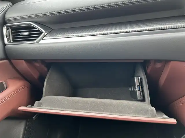 マツダ ＣＸ－８ XD エクスクルーシブモード 宮城県 2021(令3)年 3.8万km プラチナクォーツメタリック BOSEサウンド/ハンズフリーパワーバックドア/ターボ/ルーフレール/♪i-ACTIVSENSE/ ・スマートシティブレーキサポート(SCBS)/ ・車線逸脱警報システム/ ・レーンキープアシストシステム(LAS)/ ・ブラインドスポットモニタリング(BSM)/ ・ハイビームコントロールシステム(HBC)/ ・マツダレーダークルーズコントロール(MRCC)/♪マツダコネクト10.25インチセンターディスプレイ/ ・フルセグ・USB/ ・Bluetoothオーディオ/♪360度ビューモニター/♪フリップダウンモニター(DVD再生機能付き）/♪ヘッドアップディスプレイ/♪茶革シート/♪全席パワーシート(D席メモリ付き)/♪全席シートヒーター/エアシート/♪スマートキー×2/♪プッシュスタート/♪オートブレーキホールド/♪LEDヘッドライト/♪LEDフォグライト/♪オートライト/♪純正19インチAW/♪革巻ステアリング/♪ステアリングヒーター/♪ステアリングスイッチ/♪ドライブレコーダー(前後)/♪コーナーセンサー/♪フロアマット/♪ドアバイザー/♪プライバシーガラス/♪ETC/♪サイド/カーテンエアバック