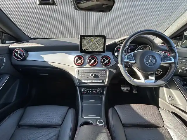 メルセデス・ベンツ ＣＬＡ２５０ Sブレイク　シュポルト4MATIC 道東・釧路十勝 2018(平30)年 4.5万km コスモスブラック パノラミックスライディングルーフ/harman/kardonサウンド/レーダーセーフティパッケージ/　ブラインドスポットアシスト/　ディスタンスパイロット・ディストロニック/　レーンキーピングアシスト/ベーシックパッケージ/　メモリ付きフルパワーシート/　リバースポジション機能付ドアミラー/　後席アームレスト/　トランクスルー機能/純正HDDナビ/　CD/DVD/SD/BT/フルセグ/バックモニター/ETC/前後ドライブレコーダー/衝突軽減ブレーキ/レザーシート/フロントシートヒーティング/前席パワーシート/純正18インチAW/純正フロアマット/LEDヘッドライト