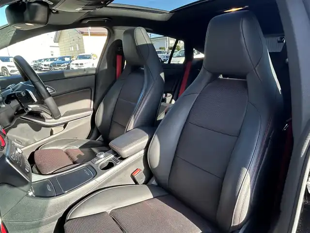 メルセデス・ベンツ ＣＬＡ２５０ Sブレイク　シュポルト4MATIC 道東・釧路十勝 2018(平30)年 4.5万km コスモスブラック パノラミックスライディングルーフ/harman/kardonサウンド/レーダーセーフティパッケージ/　ブラインドスポットアシスト/　ディスタンスパイロット・ディストロニック/　レーンキーピングアシスト/ベーシックパッケージ/　メモリ付きフルパワーシート/　リバースポジション機能付ドアミラー/　後席アームレスト/　トランクスルー機能/純正HDDナビ/　CD/DVD/SD/BT/フルセグ/バックモニター/ETC/前後ドライブレコーダー/衝突軽減ブレーキ/レザーシート/フロントシートヒーティング/前席パワーシート/純正18インチAW/純正フロアマット/LEDヘッドライト
