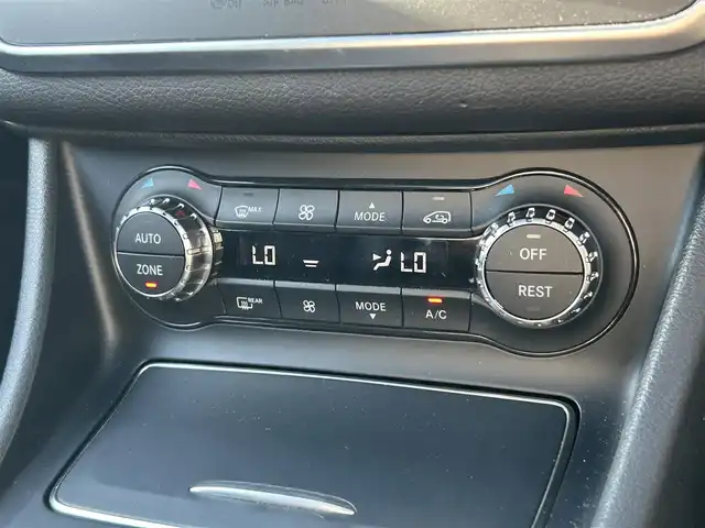 メルセデス・ベンツ ＣＬＡ２５０ Sブレイク　シュポルト4MATIC 道東・釧路十勝 2018(平30)年 4.5万km コスモスブラック パノラミックスライディングルーフ/harman/kardonサウンド/レーダーセーフティパッケージ/　ブラインドスポットアシスト/　ディスタンスパイロット・ディストロニック/　レーンキーピングアシスト/ベーシックパッケージ/　メモリ付きフルパワーシート/　リバースポジション機能付ドアミラー/　後席アームレスト/　トランクスルー機能/純正HDDナビ/　CD/DVD/SD/BT/フルセグ/バックモニター/ETC/前後ドライブレコーダー/衝突軽減ブレーキ/レザーシート/フロントシートヒーティング/前席パワーシート/純正18インチAW/純正フロアマット/LEDヘッドライト
