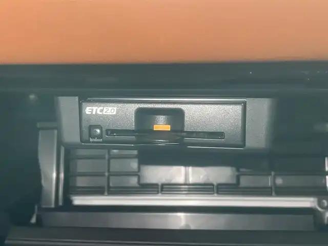 三菱 アウトランダー ＰＨＥＶ P 埼玉県 2022(令4)年 3万km レッドダイヤモンド サンルーフ　/純正９インチナビ　/マルチアラウンドモニター　/ＢＳＩ　/ＨＵＤ　/黒レザー　/ＢＯＳＥサウンド　/マイパイロット　/ミラー型ドラレコ　/ＥＴＣ２．０　/メモリシート　/ワイヤレス充電　/ステアリングヒーター