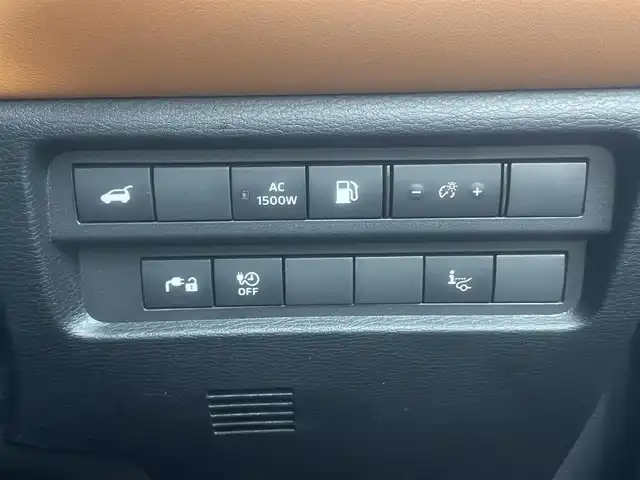三菱 アウトランダー ＰＨＥＶ P 埼玉県 2022(令4)年 3万km レッドダイヤモンド サンルーフ　/純正９インチナビ　/マルチアラウンドモニター　/ＢＳＩ　/ＨＵＤ　/黒レザー　/ＢＯＳＥサウンド　/マイパイロット　/ミラー型ドラレコ　/ＥＴＣ２．０　/メモリシート　/ワイヤレス充電　/ステアリングヒーター