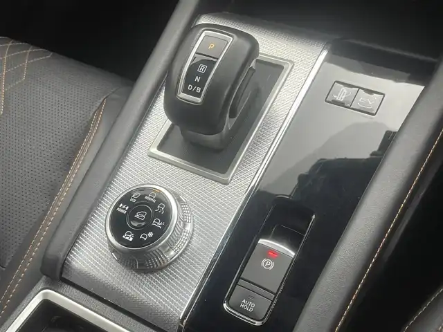 三菱 アウトランダー ＰＨＥＶ P 埼玉県 2022(令4)年 3万km レッドダイヤモンド サンルーフ　/純正９インチナビ　/マルチアラウンドモニター　/ＢＳＩ　/ＨＵＤ　/黒レザー　/ＢＯＳＥサウンド　/マイパイロット　/ミラー型ドラレコ　/ＥＴＣ２．０　/メモリシート　/ワイヤレス充電　/ステアリングヒーター