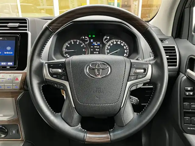 トヨタ ランドクルーザー プラド TX Lパッケージ 山口県 2021(令3)年 3.9万km ホワイトパールクリスタルシャイン 純正ナビ＆フルセグTV＆バックカメラ/黒レザーシート/フロントパワーシート/シートヒーター＆エアシート/サンルーフ/ルーフレール/純正19インチアルミホイール/レーダークルーズコントロール/LEDオートライト＆オートハイビーム/LED純正フォグ/純正フロアマット/ドアバイザー/プリクラッシュセーフティ/レーンキープアシスト/ウッドコンビステアリング