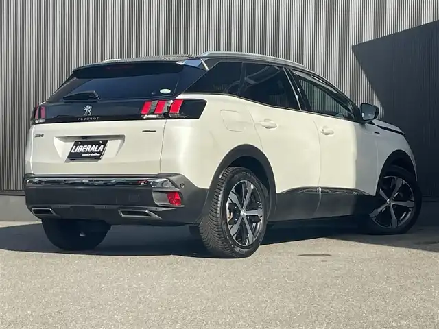 プジョー ３００８ GTライン ブルー HDi 香川県 2020(令2)年 3.4万km パール アクティブセーフティブレーキ/インテルジェントハイビーム/レーンキープアシスト/ブラインドスポットモニター/純正ナビ/地デジ/BT/AppleCarPlay/ワイヤレス充電/ハーフレザーシート/シートヒーター/コーナーセンサー/ACC/パワーバックドア/スマートキー/パドルシフト/バックサイドカメラ/純正18インチアルミ