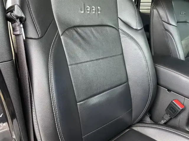 クライスラー・ジープ ジープ ラングラー アンリミテッド サハラ 三重県 2023(令5)年 4万km ブラック ワンオーナー　/Ｕコネクトナビ　/カープレイ　/黒革シート　/シートヒーター　/ステアリングヒーター　/ＬＥＤヘッドライト　/衝突軽減ブレーキ　/バックカメラ　/前後ドライブレコーダー　/純正１８インチアルミ　/ＢＳＭ