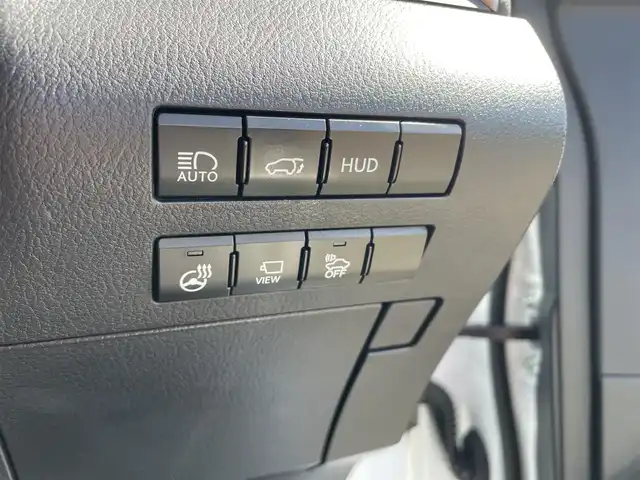 レクサス ＲＸ 450h Fスポーツ 富山県 2017(平29)年 7.3万km ホワイトノーヴァガラスフレーク ４ＷＤ／/サンルーフ／/パノラミックビューモニター／/赤レザーシート／/メーカーナビ／/フルセグ／/Ｂｌｕｅｔｏｏｔｈ／/Ｂｌｕ－ｒａｙ再生／/全席パワーシート/全席シートヒーター／/前席エアシート／/ステアリングヒーター/パワーバックドア／/ＡＣ１００Ｖ電源／/LEDオートライト/LEDフォグライト/レーダークルーズコントロール/レーンキープアシスト/オートマチックハイビーム/ヘッドアップディスプレイ/パドルシフト