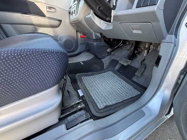 スズキ ワゴンＲ FX 宮城県 2008(平20)年 6.6万km シルキーシルバーメタリック 登録時走行距離65805km/オーディオ/純正フロアマット/社外アルミホイール