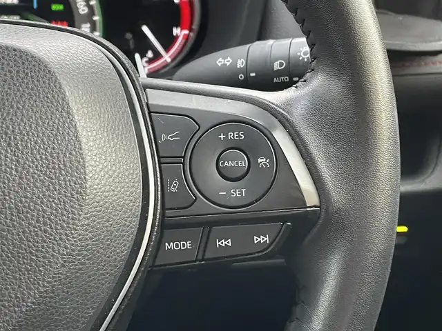 トヨタ ＲＡＶ４ 東京都 2021(令3)年 5万km グレーメタリック パノラミックビューモニター　/純正９インチＤＡナビ　/・Ｂｌｕｅｔｏｏｔｈ　/クリアランスソナー　/ブラインドスポットモニター　/プリクラッシュセーフティ　/レーンキープアシスト　/パーキングサポートブレーキ/オールテレインタイヤ/ブリッジ型ルーフレール/合成皮革シート(OFFROAD パッケージ専用)