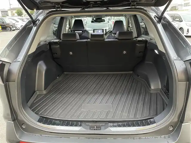 トヨタ ＲＡＶ４ 東京都 2021(令3)年 5万km グレーメタリック パノラミックビューモニター　/純正９インチＤＡナビ　/・Ｂｌｕｅｔｏｏｔｈ　/クリアランスソナー　/ブラインドスポットモニター　/プリクラッシュセーフティ　/レーンキープアシスト　/パーキングサポートブレーキ/オールテレインタイヤ/ブリッジ型ルーフレール/合成皮革シート(OFFROAD パッケージ専用)