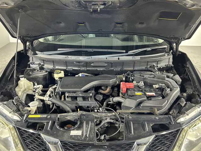 日産 エクストレイル 20X エマージェンシーブレーキ 沖縄県 2014(平26)年 13.3万km ダイヤモンドブラック 禁煙車　/純正７インチナビ/（ＢＴ，フルセグ，ＣＤ／ＤＶＤ，ラジオ）　/アラウンドビューモニター　/４ＷＤ　/コーナーセンサー　/ハーフレザーシート　/クルーズコントロール　/ビルトインＥＴＣ　/前後ドライブレコーダー　/前席シートヒーター/ヒーテッドドアミラー/ヒルディセントコントロール/純正フロアマット/純正ドアバイザー　/オートライト/革巻きステアリング/純正17インチアルミホイール