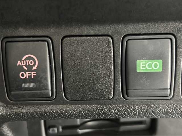 日産 エクストレイル 20X エマージェンシーブレーキ 沖縄県 2014(平26)年 13.3万km ダイヤモンドブラック 禁煙車　/純正７インチナビ/（ＢＴ，フルセグ，ＣＤ／ＤＶＤ，ラジオ）　/アラウンドビューモニター　/４ＷＤ　/コーナーセンサー　/ハーフレザーシート　/クルーズコントロール　/ビルトインＥＴＣ　/前後ドライブレコーダー　/前席シートヒーター/ヒーテッドドアミラー/ヒルディセントコントロール/純正フロアマット/純正ドアバイザー　/オートライト/革巻きステアリング/純正17インチアルミホイール