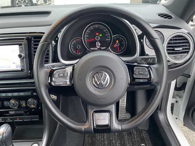 フォルクスワーゲン ザ・ビートル Rライン 福岡県 2018(平30)年 4.6万km 白 ・クルーズコントロール/・純正ナビ/BT/USB/ipod/・バックカメラ/・ドライブレコーダー/・フルセグ/・ETC/・純正18AW/・BLIS/・保証書/・取扱説明書