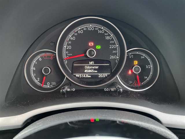 フォルクスワーゲン ザ・ビートル Rライン 福岡県 2018(平30)年 4.6万km 白 ・クルーズコントロール/・純正ナビ/BT/USB/ipod/・バックカメラ/・ドライブレコーダー/・フルセグ/・ETC/・純正18AW/・BLIS/・保証書/・取扱説明書