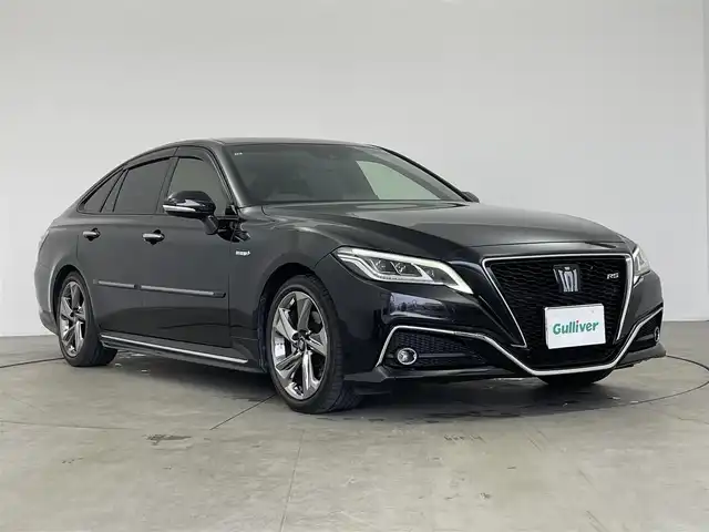 トヨタ クラウン ハイブリッド RS 愛知県 2019(令1)年 5万km ブラック トヨタセーフティーセンス/・衝突軽減/・プリクラッシュ/・ロードサイン/・オートハイビーム/レーダークルーズコントロール/サンルーフ/純正ディスプレイオーディオ/・ナビ/・フルセグTV/・Bluetooth/・ミラーキャスト/革巻きステアリング/ステアリングリモコン/レザーシート/ベンチレーション/エアシート/シートヒーター/ビルトインETC/AC１００V/自動防眩ミラー/HUD/純正AW/ディライト/LEDライト/シーケンシャルライト