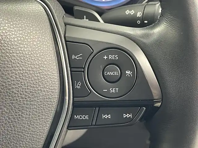 トヨタ クラウン ハイブリッド RS 愛知県 2019(令1)年 5万km ブラック トヨタセーフティーセンス/・衝突軽減/・プリクラッシュ/・ロードサイン/・オートハイビーム/レーダークルーズコントロール/サンルーフ/純正ディスプレイオーディオ/・ナビ/・フルセグTV/・Bluetooth/・ミラーキャスト/革巻きステアリング/ステアリングリモコン/レザーシート/ベンチレーション/エアシート/シートヒーター/ビルトインETC/AC１００V/自動防眩ミラー/HUD/純正AW/ディライト/LEDライト/シーケンシャルライト