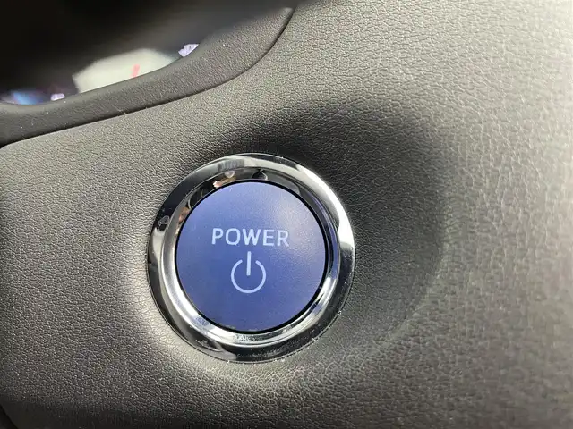 トヨタ クラウン ハイブリッド RS 愛知県 2019(令1)年 5万km ブラック トヨタセーフティーセンス/・衝突軽減/・プリクラッシュ/・ロードサイン/・オートハイビーム/レーダークルーズコントロール/サンルーフ/純正ディスプレイオーディオ/・ナビ/・フルセグTV/・Bluetooth/・ミラーキャスト/革巻きステアリング/ステアリングリモコン/レザーシート/ベンチレーション/エアシート/シートヒーター/ビルトインETC/AC１００V/自動防眩ミラー/HUD/純正AW/ディライト/LEDライト/シーケンシャルライト