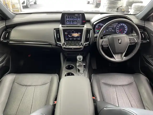 トヨタ クラウン ハイブリッド RS 愛知県 2019(令1)年 5万km ブラック トヨタセーフティーセンス/・衝突軽減/・プリクラッシュ/・ロードサイン/・オートハイビーム/レーダークルーズコントロール/サンルーフ/純正ディスプレイオーディオ/・ナビ/・フルセグTV/・Bluetooth/・ミラーキャスト/革巻きステアリング/ステアリングリモコン/レザーシート/ベンチレーション/エアシート/シートヒーター/ビルトインETC/AC１００V/自動防眩ミラー/HUD/純正AW/ディライト/LEDライト/シーケンシャルライト