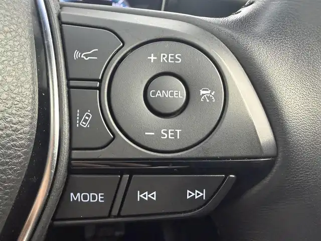 トヨタ クラウン ハイブリッド RS 愛知県 2019(令1)年 5万km ブラック トヨタセーフティーセンス/・衝突軽減/・プリクラッシュ/・ロードサイン/・オートハイビーム/レーダークルーズコントロール/サンルーフ/純正ディスプレイオーディオ/・ナビ/・フルセグTV/・Bluetooth/・ミラーキャスト/革巻きステアリング/ステアリングリモコン/レザーシート/ベンチレーション/エアシート/シートヒーター/ビルトインETC/AC１００V/自動防眩ミラー/HUD/純正AW/ディライト/LEDライト/シーケンシャルライト