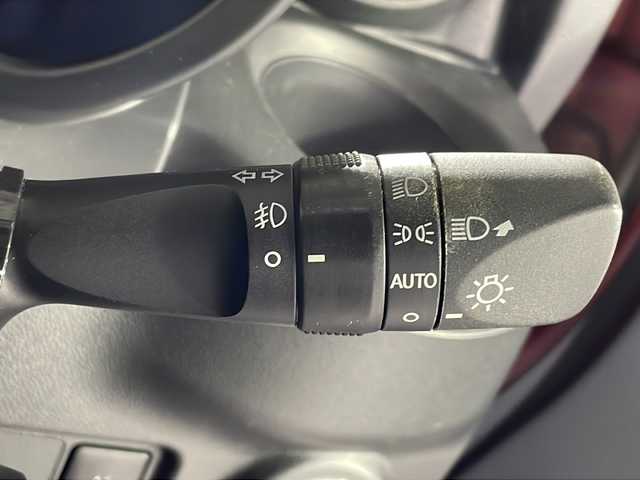 ダイハツ キャスト アクティバ GターボプライムコレSAⅢ 沖縄県 2018(平30)年 7.5万km ファイアークォーツレッドM 禁煙車　/県外仕入　/社外ナビ　/（フルセグ　Ｂｌｕｅｔｏｏｔｈ接続　ＣＤ　ＤＶＤ再生）/バックカメラ　/ステアリングリモコン　/ＥＴＣ　/衝突軽減システム　/後方コーナーセンサー　/ＬＥＤヘッドライト　/オートライト/オートマチックハイライト/スマートキー