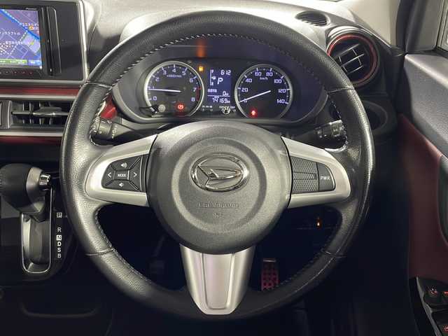 ダイハツ キャスト アクティバ GターボプライムコレSAⅢ 沖縄県 2018(平30)年 7.5万km ファイアークォーツレッドM 禁煙車　/県外仕入　/社外ナビ　/（フルセグ　Ｂｌｕｅｔｏｏｔｈ接続　ＣＤ　ＤＶＤ再生）/バックカメラ　/ステアリングリモコン　/ＥＴＣ　/衝突軽減システム　/後方コーナーセンサー　/ＬＥＤヘッドライト　/オートライト/オートマチックハイライト/スマートキー