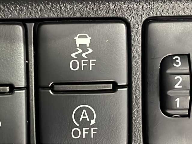 ダイハツ キャスト アクティバ GターボプライムコレSAⅢ 沖縄県 2018(平30)年 7.5万km ファイアークォーツレッドM 禁煙車　/県外仕入　/社外ナビ　/（フルセグ　Ｂｌｕｅｔｏｏｔｈ接続　ＣＤ　ＤＶＤ再生）/バックカメラ　/ステアリングリモコン　/ＥＴＣ　/衝突軽減システム　/後方コーナーセンサー　/ＬＥＤヘッドライト　/オートライト/オートマチックハイライト/スマートキー