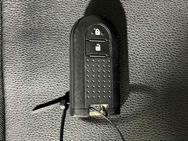 ダイハツ キャスト アクティバ GターボプライムコレSAⅢ 沖縄県 2018(平30)年 7.5万km ファイアークォーツレッドM 禁煙車　/県外仕入　/社外ナビ　/（フルセグ　Ｂｌｕｅｔｏｏｔｈ接続　ＣＤ　ＤＶＤ再生）/バックカメラ　/ステアリングリモコン　/ＥＴＣ　/衝突軽減システム　/後方コーナーセンサー　/ＬＥＤヘッドライト　/オートライト/オートマチックハイライト/スマートキー