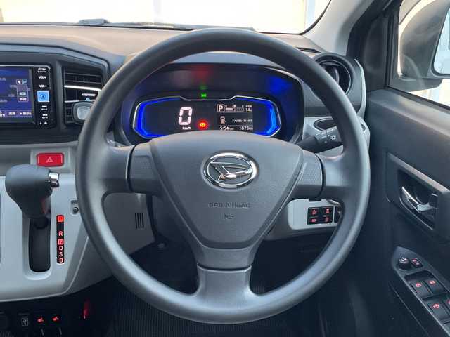 ダイハツ ミラ イース G SAⅢ 福岡県 2025(令7)年 0.2万km シャイニングホワイトパール 純正７インチナビ/　（AM/FM/USB/SD/CD/DVD/Bluetooth/フルセグ）/シートヒーター（D席＋N席）/純正ドライブレコーダー（前後）/プッシュスタート/横滑り防止装置/盗難防止装置/コーナーセンサー（前後）/オートライト/オートマチックハイビーム/衝突被害軽減システム/アイドリングストップ/純正マット