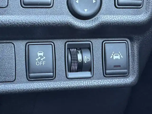 日産 ノート e－パワー B 愛媛県 2020(令2)年 3.8万km ブリリアントシルバー アラウンドビューモニター/エマージェンシーブレーキ/前後コーナーセンサー/カロッツェリア楽ナビ　Ｂｌｕｅｔｏｏｔｈ/禁煙車/ＥＴＣ/スマートキー/プッシュスタート/オートライト/デジタルインナーミラー/スペアキー