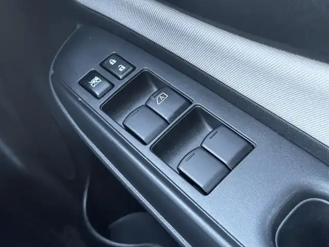 日産 ノート e－パワー B 愛媛県 2020(令2)年 3.8万km ブリリアントシルバー アラウンドビューモニター/エマージェンシーブレーキ/前後コーナーセンサー/カロッツェリア楽ナビ　Ｂｌｕｅｔｏｏｔｈ/禁煙車/ＥＴＣ/スマートキー/プッシュスタート/オートライト/デジタルインナーミラー/スペアキー