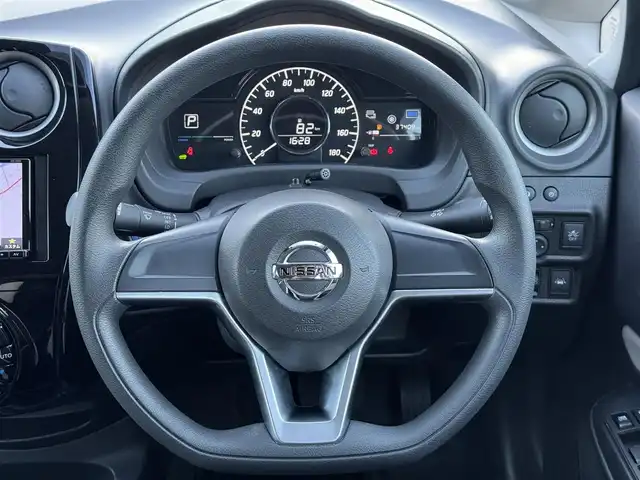 日産 ノート e－パワー B 愛媛県 2020(令2)年 3.8万km ブリリアントシルバー アラウンドビューモニター/エマージェンシーブレーキ/前後コーナーセンサー/カロッツェリア楽ナビ　Ｂｌｕｅｔｏｏｔｈ/禁煙車/ＥＴＣ/スマートキー/プッシュスタート/オートライト/デジタルインナーミラー/スペアキー