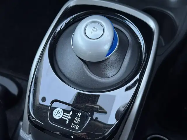 日産 ノート e－パワー B 愛媛県 2020(令2)年 3.8万km ブリリアントシルバー アラウンドビューモニター/エマージェンシーブレーキ/前後コーナーセンサー/カロッツェリア楽ナビ　Ｂｌｕｅｔｏｏｔｈ/禁煙車/ＥＴＣ/スマートキー/プッシュスタート/オートライト/デジタルインナーミラー/スペアキー