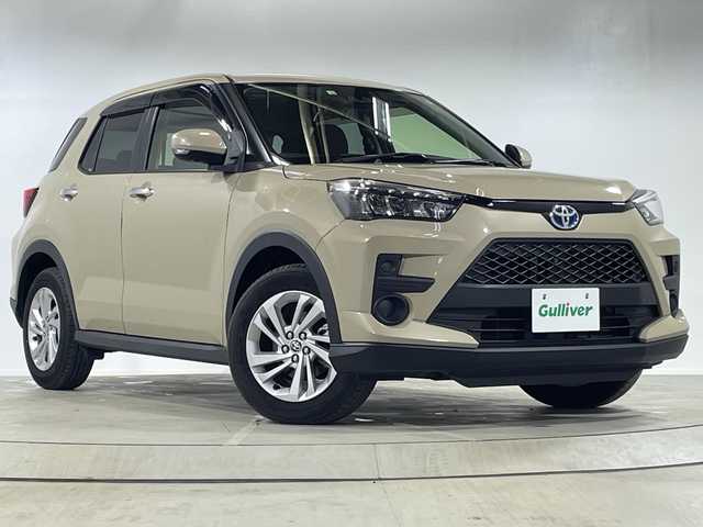トヨタ ライズ G 神奈川県 2022(令4)年 0.8万km ナチュラルベージュマイカM 純正メモリナビ/Bluetooth・CD・DVD・フルセグTV/パノラミックビューモニター/ブラインドスポットモニター/スマートアシスト/充電用USBポート/スペアキー1本/前後ドライブレコーダー/ビルトインETC2.0/純正フロアマット/LEDヘッドライト/オートマチックハイビーム/純正16インチアルミホイール/コーナーセンサー/衝突回避支援ブレーキ機能/車線逸脱警報機能/ふらつき警報/ブレーキ制御付誤発進抑制機能/先行車発進お知らせ機能/標識認識機能/衝突警報機能/車線逸脱抑制制御機能/路側逸脱警報
