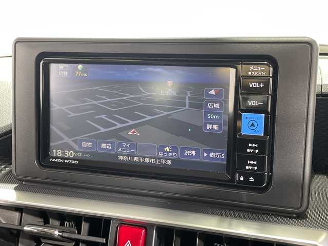 トヨタ ライズ G 神奈川県 2022(令4)年 0.8万km ナチュラルベージュマイカM 純正メモリナビ/Bluetooth・CD・DVD・フルセグTV/パノラミックビューモニター/ブラインドスポットモニター/スマートアシスト/充電用USBポート/スペアキー1本/前後ドライブレコーダー/ビルトインETC2.0/純正フロアマット/LEDヘッドライト/オートマチックハイビーム/純正16インチアルミホイール/コーナーセンサー/衝突回避支援ブレーキ機能/車線逸脱警報機能/ふらつき警報/ブレーキ制御付誤発進抑制機能/先行車発進お知らせ機能/標識認識機能/衝突警報機能/車線逸脱抑制制御機能/路側逸脱警報