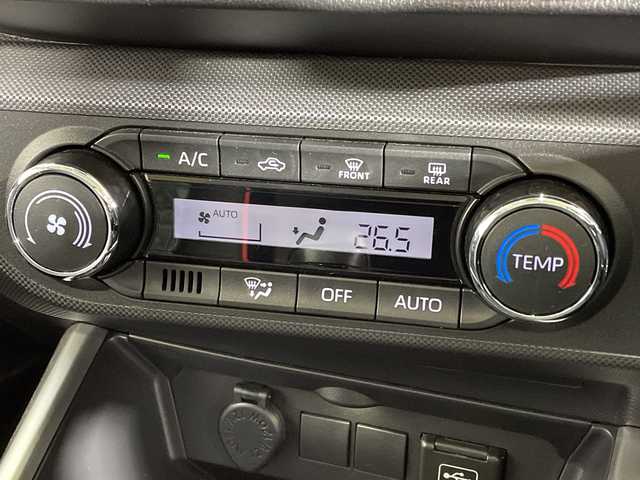 トヨタ ライズ G 神奈川県 2022(令4)年 0.8万km ナチュラルベージュマイカM 純正メモリナビ/Bluetooth・CD・DVD・フルセグTV/パノラミックビューモニター/ブラインドスポットモニター/スマートアシスト/充電用USBポート/スペアキー1本/前後ドライブレコーダー/ビルトインETC2.0/純正フロアマット/LEDヘッドライト/オートマチックハイビーム/純正16インチアルミホイール/コーナーセンサー/衝突回避支援ブレーキ機能/車線逸脱警報機能/ふらつき警報/ブレーキ制御付誤発進抑制機能/先行車発進お知らせ機能/標識認識機能/衝突警報機能/車線逸脱抑制制御機能/路側逸脱警報