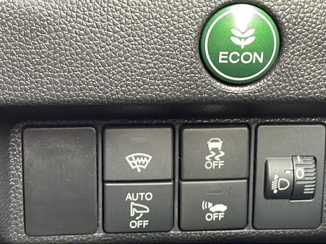 ホンダ フィット ハイブリット Fパッケージ 福島県 2016(平28)年 7.4万km クリスタルブラックパール 純正ナビ　バックＣ　ＢＴ　ワンセグＴＶ　ワイパーデザイアー　ＥＴＣ　ステリモ　ハロゲンヘッドライト　電格ミラー　スペアキー　前方ドラレコ　ＥＣＯＮ　純正ドアバイザー　純正ホイールキャップ　取扱説明書