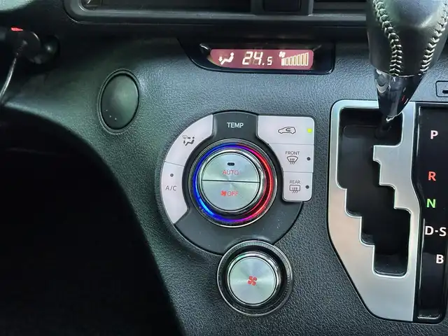 トヨタ シエンタ ファンベースG 宮城県 2021(令3)年 2.7万km ブラックマイカ/ベージュ 2トーン パノラミックビュー対応ナビレディパッケージ/・パノラミックビューモニター/・ステアリングスイッチ/・ドアミラーヒーター/LEDヘッドランプパッケージ/・オートレベリング機能付LEDヘッドランプ/・LEDフロントフォグランプ/・レッド加飾付クリアレンズLEDリアコンビネーションランプ/シートヒーター/ステアリングヒーター/＝＝＝/モデリスタエアロ（F/S/R）/セーフティセンス/・プリクラッシュセーフティ/・レーンディパーチャーアラート/・オートマチックハイビーム/先行車発進告知機能/純正12インチフリップダウンモニター（V12T-R68C）/純正9インチナビ（NSZT-Y68T）/・CD/DVD/・Bluetooth/・フルセグTV/ビルトインETC2.0/ミラー一体型ドライブレコーダー/両側パワースライドドア/革巻きステアリング/オートライト/スマートキー＆プッシュスタート/電動格納ミラー/社外15インチAW/純正フロアマット/純正ドアバイザー/Wエアバッグ