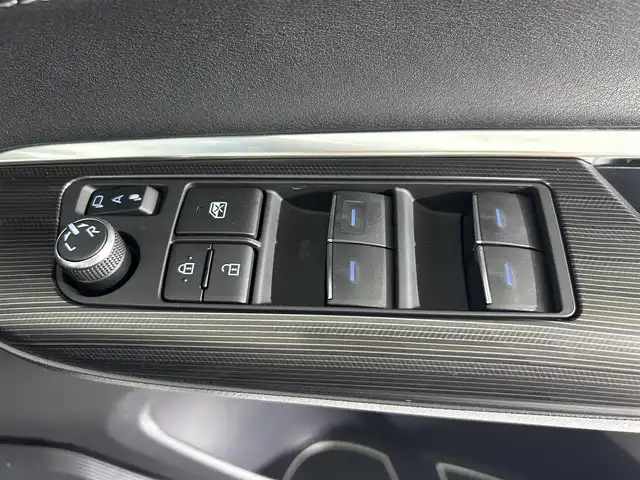 トヨタ ハリアー ハイブリッド Z レザーパッケージ 佐賀県 2022(令4)年 0.6万km ホワイトパールクリスタルシャイン 純正メモリナビ/フルセグTV/Bluetooth/JBLサウンドシステム/ETC2.0/調光パノラマルーフ/デジタルインナーミラー/アラウンドビューモニター/レーダークルーズコントロール/運転席・助手席パワーシート/運転席・助手席シートベンチレーション/モデリスタエアロ（フロント・リア・サイド）/純正LEDヘッドライト/純正フロアマット/社外20インチアルミホイール（モデリスタ）/コーナーセンサー/衝突被害軽減システム