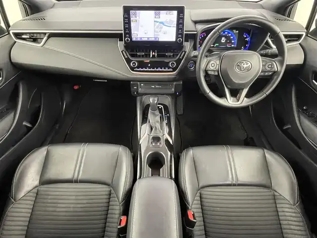 トヨタ カローラ スポーツ ハイブリッドG スタイルPKG 福島県 2020(令2)年 4.6万km アティチュードブラックマイカ 純正HDDナビゲーション/【CD/DVD/ipod/AndroidAuto/USB/Bluetooth/フルセグTV】/・バックカメラ/・前後ドライブレコーダー/・純正ETC/衝突軽減ブレーキ/車線逸脱警報装置/アダプティブクルーズコントロール/オートマチックハイビーム/ブラインドスポットモニター/前後コーナーセンサー/電子パーキングブレーキ/・ブレーキオートホールド/ハーフレザーシート/・運転席＋助手席シートヒーター/ステアリングスイッチ/ＬＥＤヘッドライト/・オートライト/・フロントフォグライト/電動格納ウィンカーミラー/・オートミラー/純正フロアマット/純正16インチアルミホイール/ABS/横滑り防止装置/盗難防止装置/プッシュスタート/・スマートキー/・スペアキー
