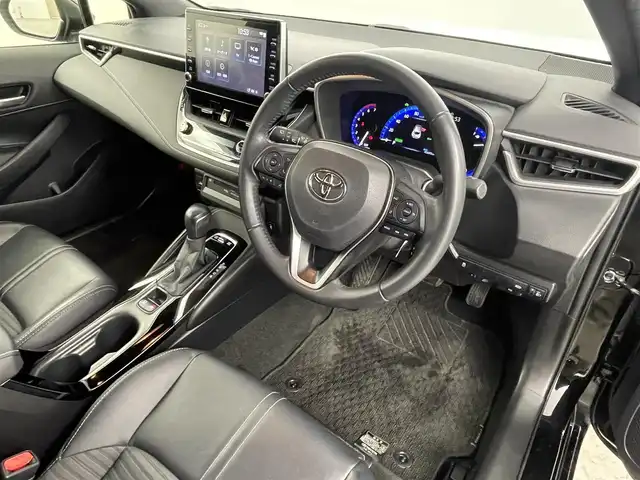 トヨタ カローラ スポーツ ハイブリッドG スタイルPKG 福島県 2020(令2)年 4.6万km アティチュードブラックマイカ 純正HDDナビゲーション/【CD/DVD/ipod/AndroidAuto/USB/Bluetooth/フルセグTV】/・バックカメラ/・前後ドライブレコーダー/・純正ETC/衝突軽減ブレーキ/車線逸脱警報装置/アダプティブクルーズコントロール/オートマチックハイビーム/ブラインドスポットモニター/前後コーナーセンサー/電子パーキングブレーキ/・ブレーキオートホールド/ハーフレザーシート/・運転席＋助手席シートヒーター/ステアリングスイッチ/ＬＥＤヘッドライト/・オートライト/・フロントフォグライト/電動格納ウィンカーミラー/・オートミラー/純正フロアマット/純正16インチアルミホイール/ABS/横滑り防止装置/盗難防止装置/プッシュスタート/・スマートキー/・スペアキー