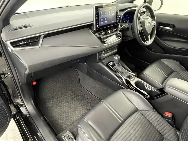 トヨタ カローラ スポーツ ハイブリッドG スタイルPKG 福島県 2020(令2)年 4.6万km アティチュードブラックマイカ 純正HDDナビゲーション/【CD/DVD/ipod/AndroidAuto/USB/Bluetooth/フルセグTV】/・バックカメラ/・前後ドライブレコーダー/・純正ETC/衝突軽減ブレーキ/車線逸脱警報装置/アダプティブクルーズコントロール/オートマチックハイビーム/ブラインドスポットモニター/前後コーナーセンサー/電子パーキングブレーキ/・ブレーキオートホールド/ハーフレザーシート/・運転席＋助手席シートヒーター/ステアリングスイッチ/ＬＥＤヘッドライト/・オートライト/・フロントフォグライト/電動格納ウィンカーミラー/・オートミラー/純正フロアマット/純正16インチアルミホイール/ABS/横滑り防止装置/盗難防止装置/プッシュスタート/・スマートキー/・スペアキー