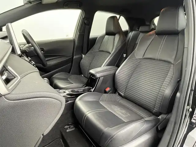 トヨタ カローラ スポーツ ハイブリッドG スタイルPKG 福島県 2020(令2)年 4.6万km アティチュードブラックマイカ 純正HDDナビゲーション/【CD/DVD/ipod/AndroidAuto/USB/Bluetooth/フルセグTV】/・バックカメラ/・前後ドライブレコーダー/・純正ETC/衝突軽減ブレーキ/車線逸脱警報装置/アダプティブクルーズコントロール/オートマチックハイビーム/ブラインドスポットモニター/前後コーナーセンサー/電子パーキングブレーキ/・ブレーキオートホールド/ハーフレザーシート/・運転席＋助手席シートヒーター/ステアリングスイッチ/ＬＥＤヘッドライト/・オートライト/・フロントフォグライト/電動格納ウィンカーミラー/・オートミラー/純正フロアマット/純正16インチアルミホイール/ABS/横滑り防止装置/盗難防止装置/プッシュスタート/・スマートキー/・スペアキー