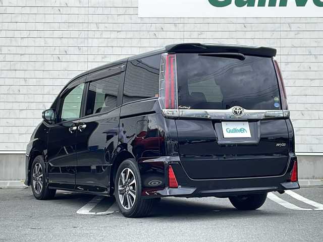 トヨタ ノア Si ダブルバイビー 山形県 2018(平30)年 7.4万km ブラック 禁煙車/Toyota Safety Sense C/・プリクラッシュセーフティ/・レーンディパーチャーアラート/・オートマチックハイビーム/・先行車発進告知（発進遅れ告知機能）/ハーフレザーシート/クルーズコントロール/アルパイン11インチナビ/CD.DVD.BT.SD/アルパインフリップダウンモニター/フルセグ/バックカメラ/ビルトインETC/両側パワースライドドア/LEDヘッドライト/プッシュスタート/スマートキーｘ２