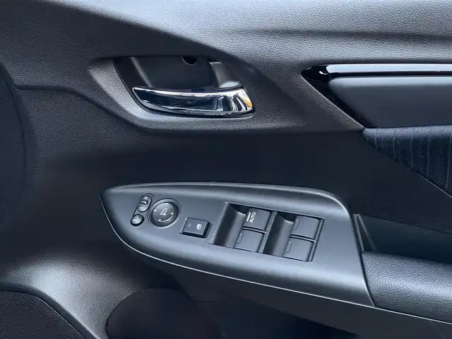 ホンダ シャトル ハイブリッド Z ホンダセンシング 山梨県 2020(令2)年 1万km ミッドナイトブルービームM 禁煙車/ワンオーナー/純正9インチナビ（VXM-207VFEi）/（CD/DVD/SD/BT/フルセグTV）/バックカメラ/ホンダセンシング/アダプティブクルーズコントロール/オートハイビーム/LEDヘッドライト/オートライト/フォグランプ/プッシュスタート/スマートキー/ルーフレール/ETC/ドアバイザー/フロアマット/新車時保証書/取扱説明書/全ディーラー記録簿（R3/6、R4/6、R5/5、R6/5）/スペアキー/鉄ホイール付きスタッドレスタイヤ4本車載