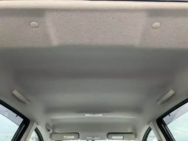 日産 ノート 静岡県 2017(平29)年 5万km スーパーブラック エンジンスタートボタン/パワーステアリング/パワーウィンドウ/保証書/取扱説明書/記録簿/アイドリングストップ/スマートキー（スペアキー１本）/AAC/純正SDナビ（BT接続、ワンセグTV、CDチェンジャー）/純正ETC/前後ドライブレコーダー/純正フロアマット/布系シート/ABS/横滑り防止装置/前後コーナーセンサー/レーンキープアシスト/キセノンヘッドライト/オートライト/Wエアバック/衝突軽減システム