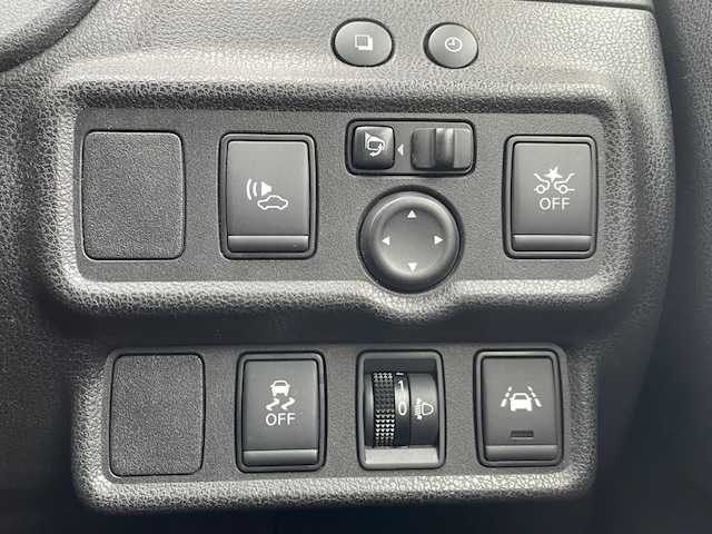 日産 ノート e－パワー X 茨城県 2019(平31)年 8.2万km パール 純正ナビ/（FM/AM/BT/フルセグ） /アラウンドビューモニター /デジタルインナーミラー /スマートキー /プッシュスタート /衝突軽減ブレーキ /LEDヘッドライト /コーナーセンサー /純正フロアマット /ETC/オートライト