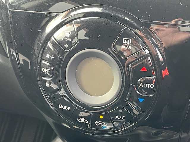 日産 ノート e－パワー X 茨城県 2019(平31)年 8.2万km パール 純正ナビ/（FM/AM/BT/フルセグ） /アラウンドビューモニター /デジタルインナーミラー /スマートキー /プッシュスタート /衝突軽減ブレーキ /LEDヘッドライト /コーナーセンサー /純正フロアマット /ETC/オートライト